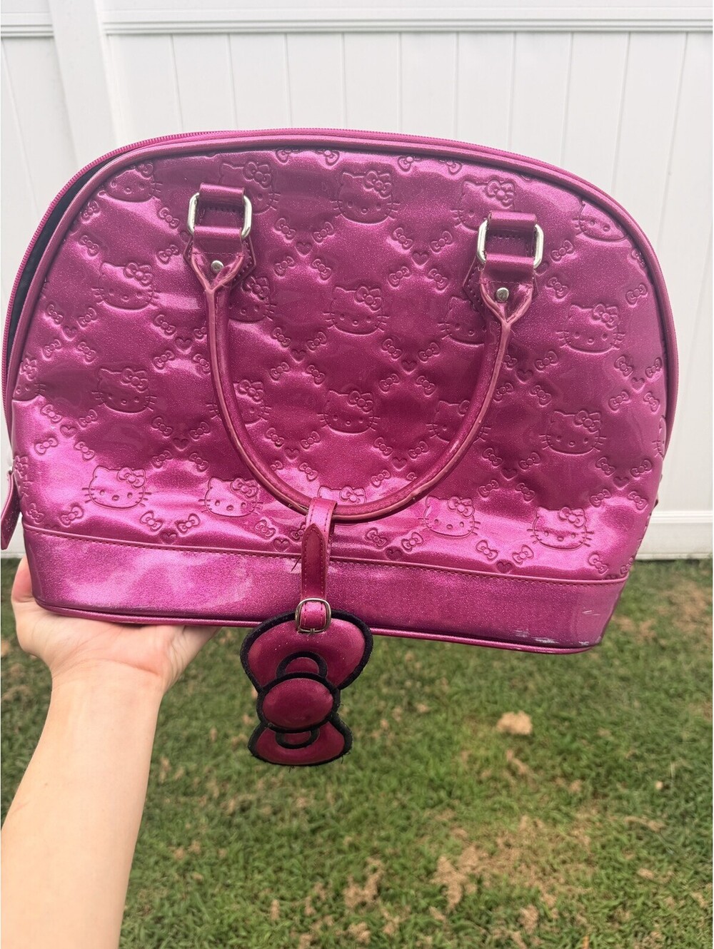 Loungefly Hello Kitty Hot Pink Embossed Purse Limited Edition. RARE FIND !!